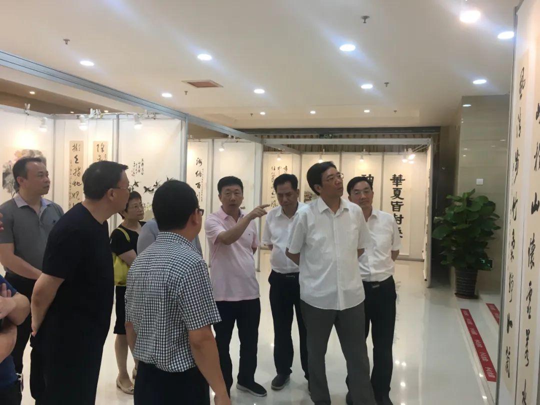 省政协领导来榕参观庆祝福州市政协成立65周年书画作品展