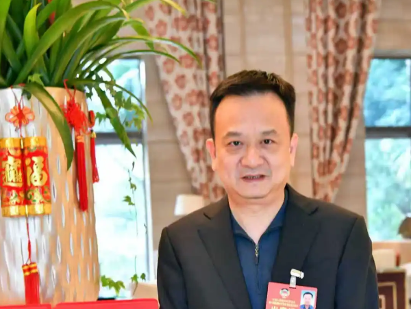 福州晚报·我带提案来｜韩孝捷：建设“有盖福道” 构建步行友好城市