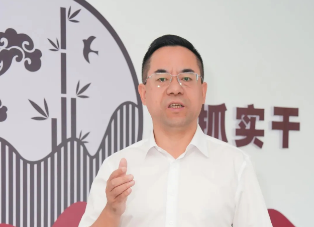 十四届福州市政协全景回眸·委员风采｜市政协委员曾政林：立足提案协商建言，赋能税收营商环境建设